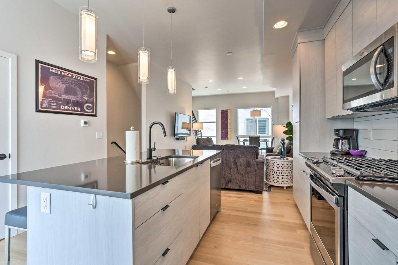 Trendy Denver Townhome - Walk To Mile High Stadium Exterior photo