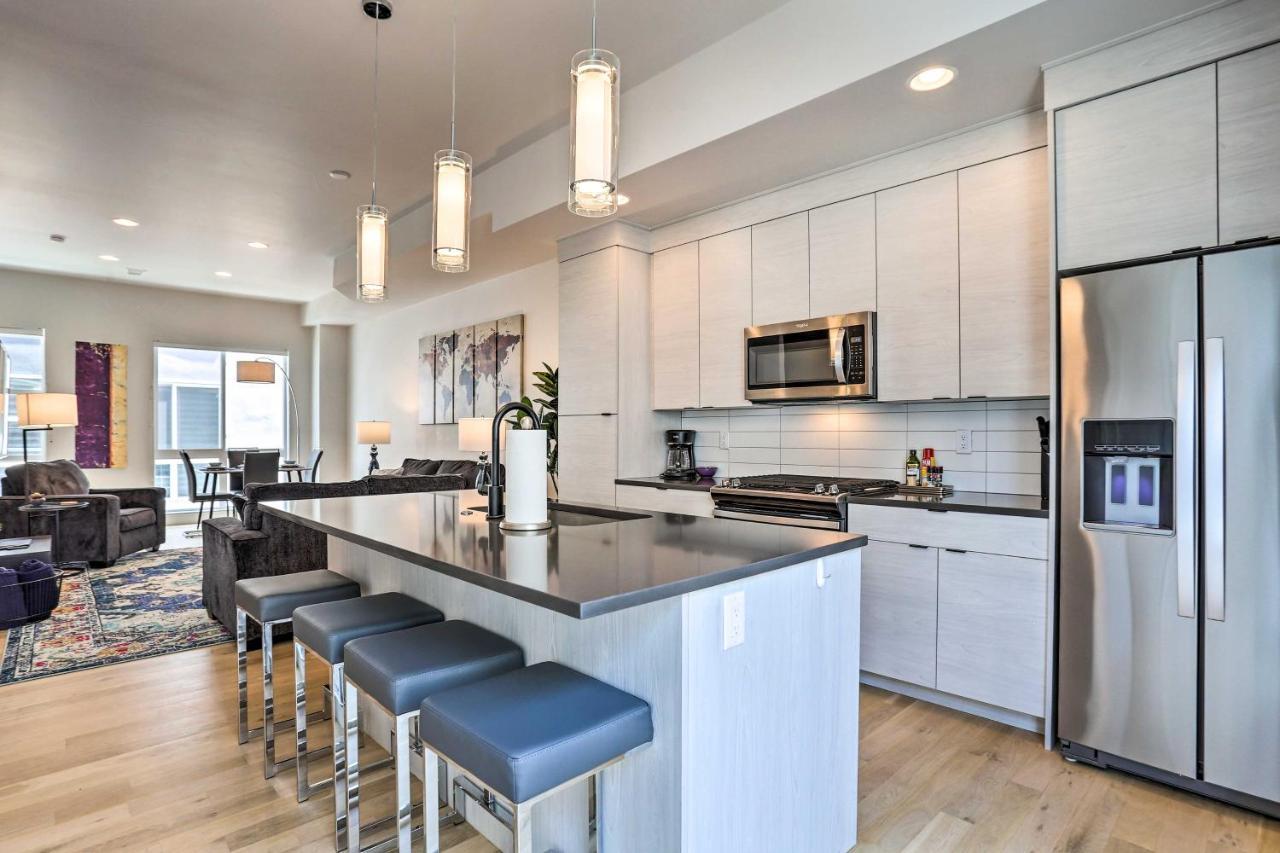 Trendy Denver Townhome - Walk To Mile High Stadium Exterior photo